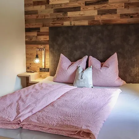 Διαμέρισμα Steger 2 *